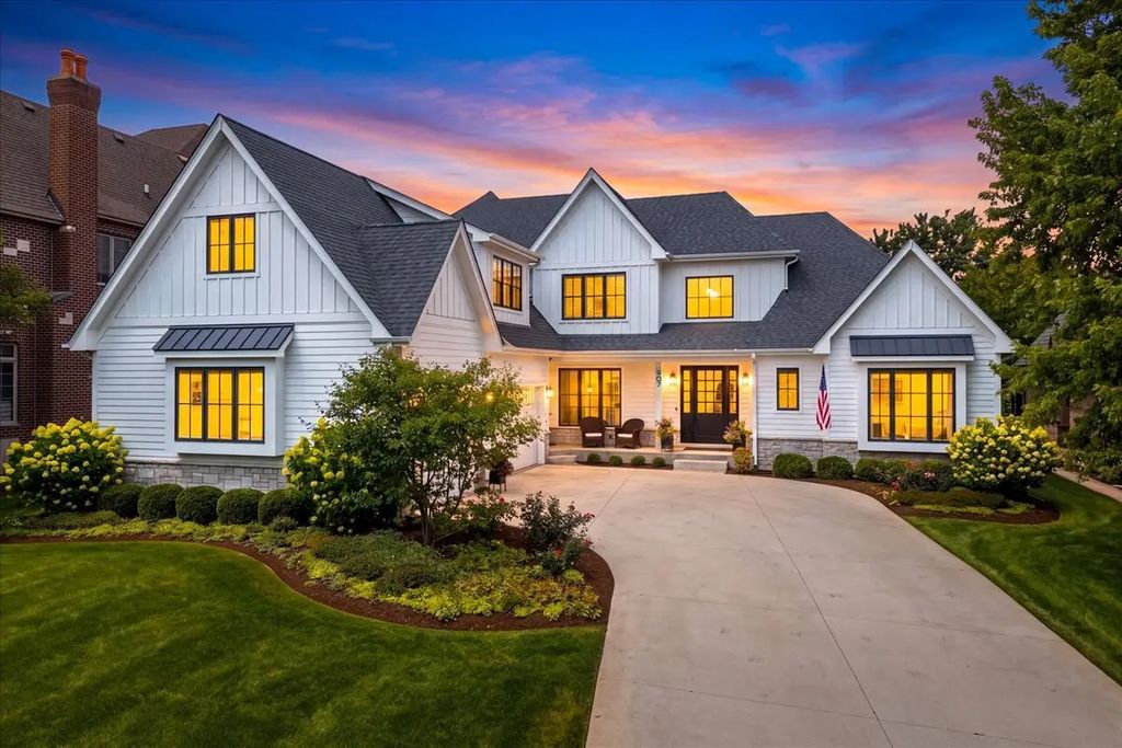 907 Jackson Avenue, Naperville