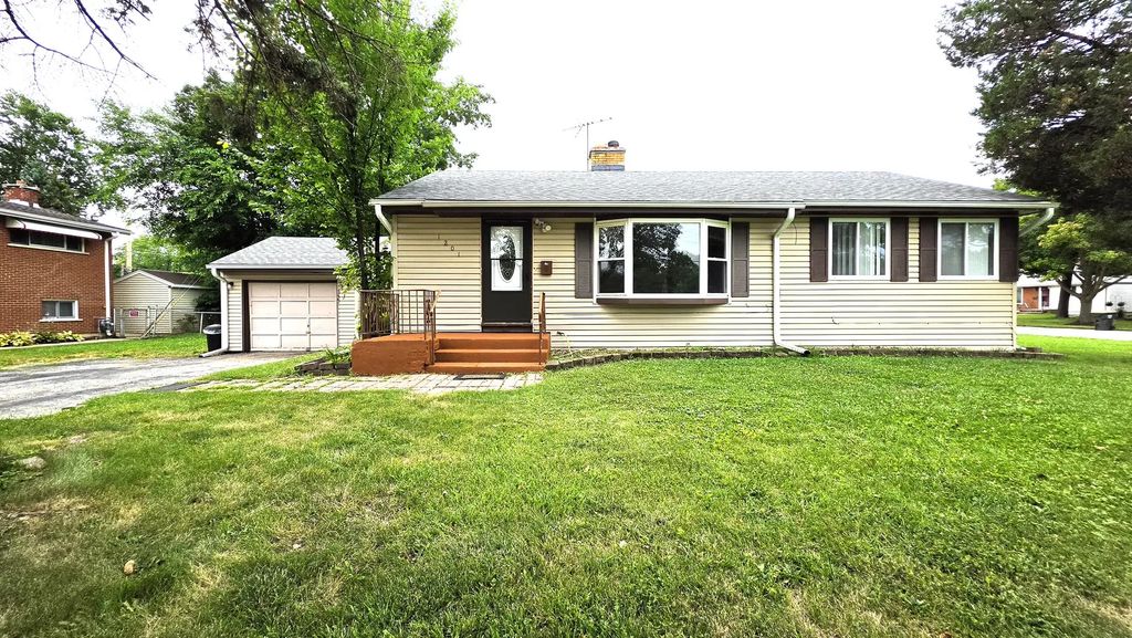 1201 E Euclid Avenue, Arlington Heights