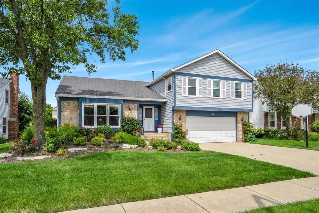 154 Newtown Drive, Buffalo Grove