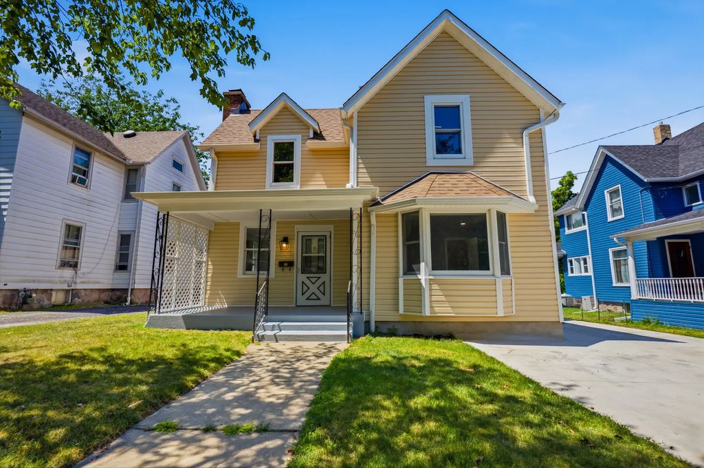 404 Lincoln Street, Harvard