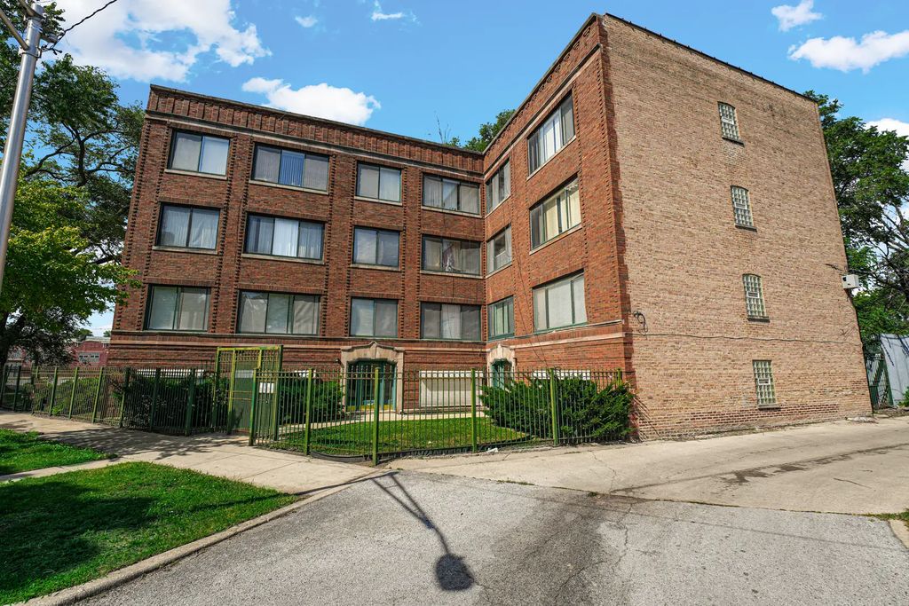 8008 S Ridgeland Avenue 2a, Chicago, 60617