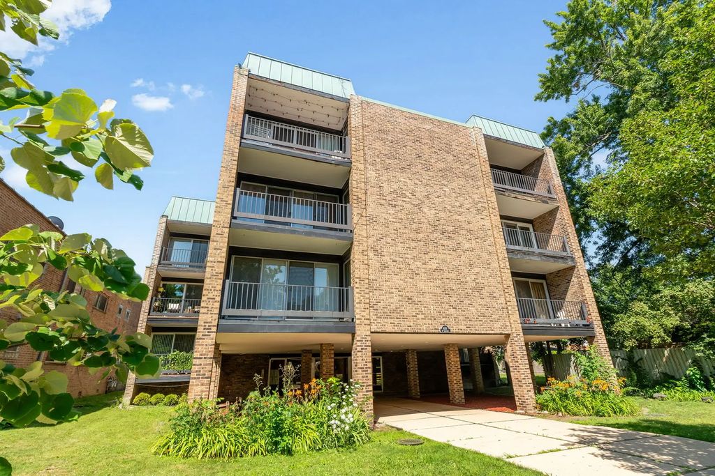 4136 N California Avenue 201, Chicago, 60618