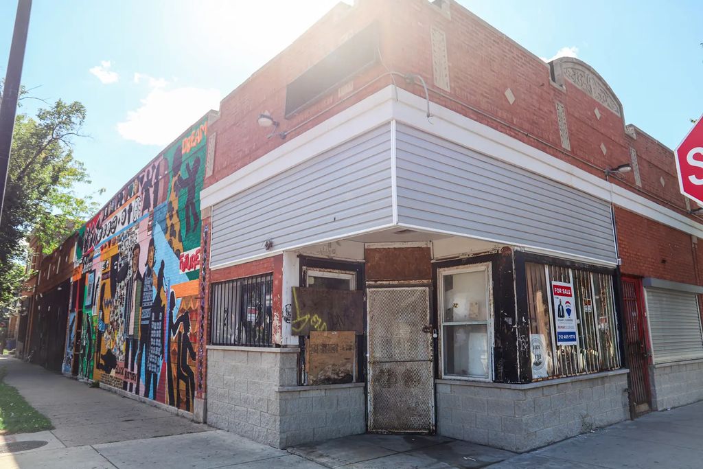 3701 W Chicago Street, Chicago, 60651