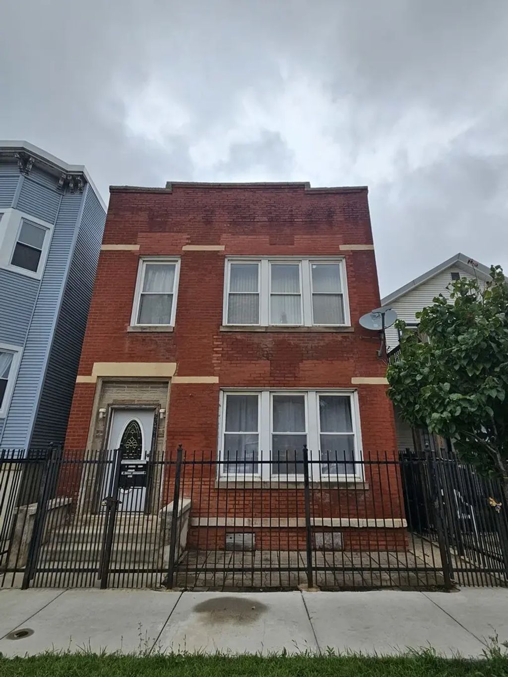 2318 W Grand Avenue, Chicago, 60612