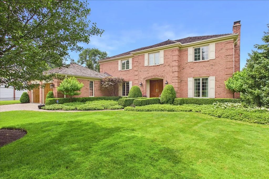 120 W Blackthorn Lane, Lake Forest, 60045