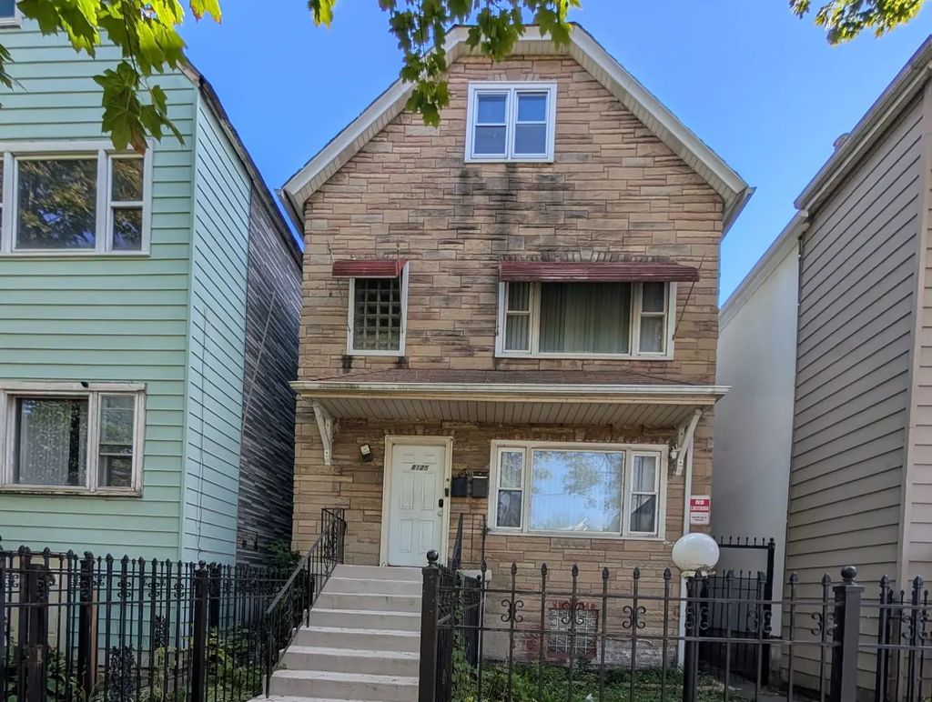 8125 S Escanaba Avenue 2, Chicago