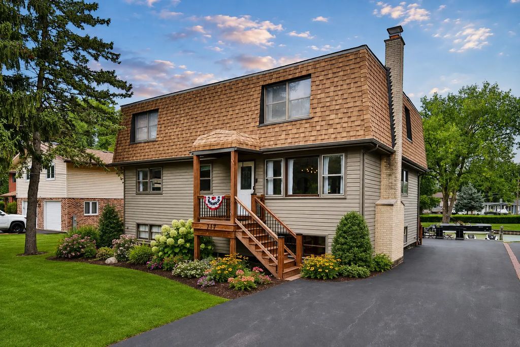 717 Monterrey Terrace, McHenry