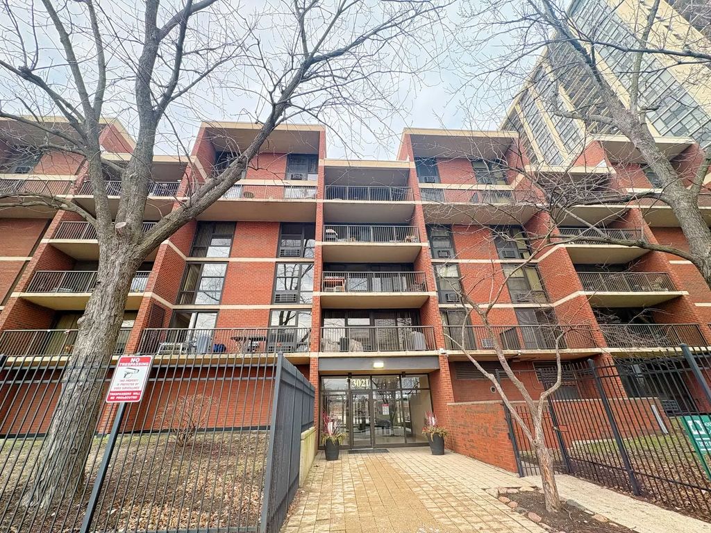 3021 S Michigan Avenue 306, Chicago