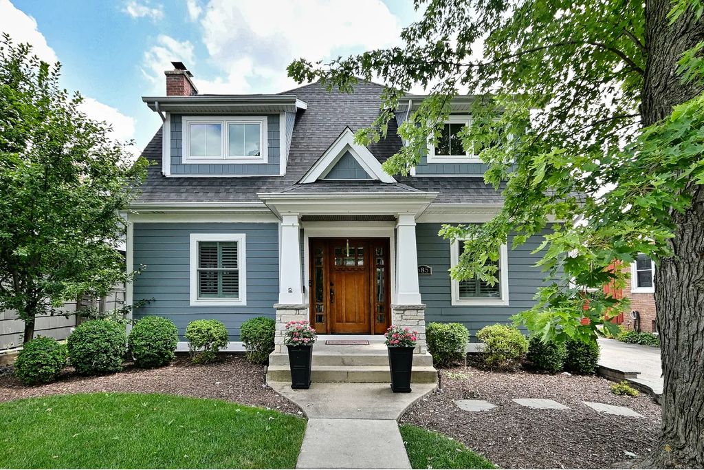 685 S Saylor Avenue, Elmhurst