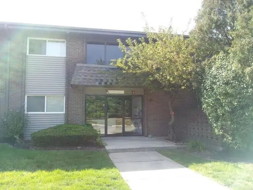 4518 Beau Monde Drive 203, Lisle