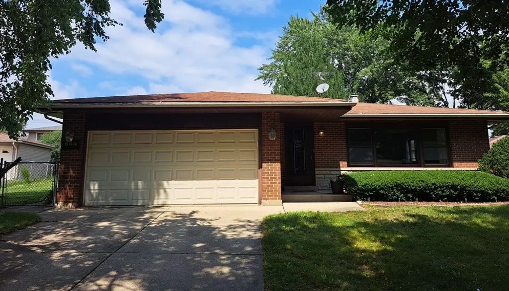 644 Bryn Mawr Avenue, Bartlett