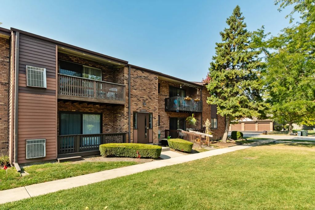 18001 Oak Park Avenue D, Tinley Park