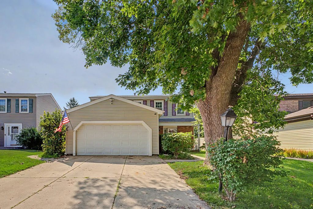520 Dover Drive, Roselle