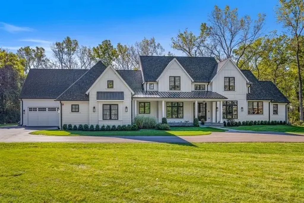 2701 Daiquiri Drive, Riverwoods
