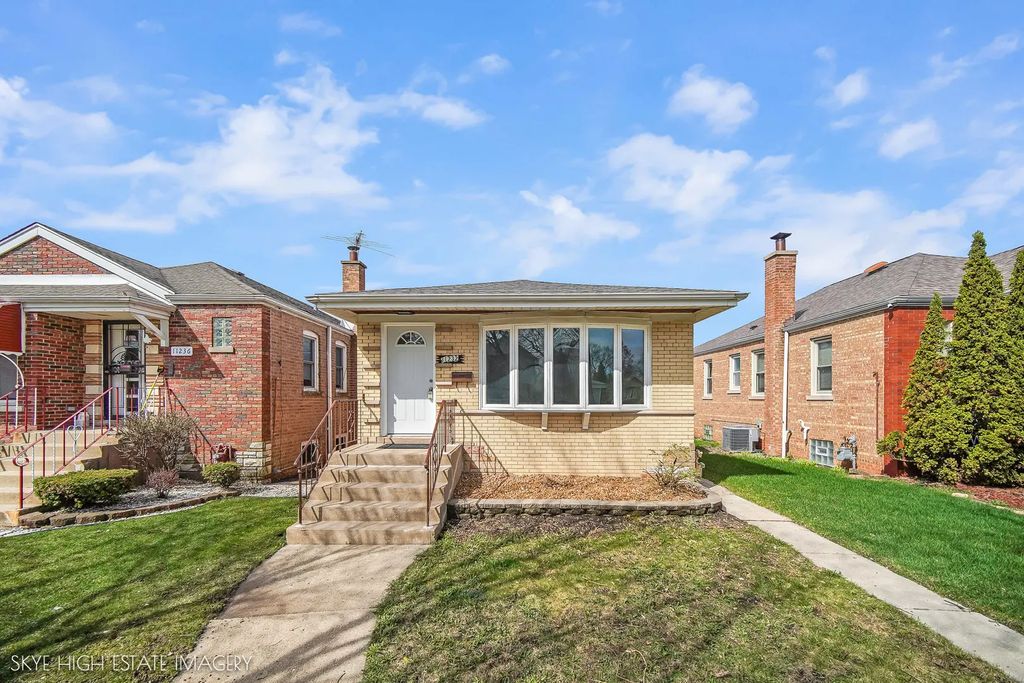 11232 S Albany Avenue, Chicago
