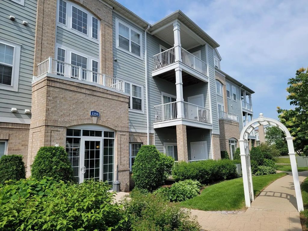 1259 W Lake Street 206, Addison