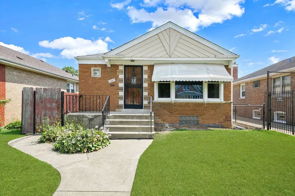 5249 S Ridgeway Avenue, Chicago, 60632