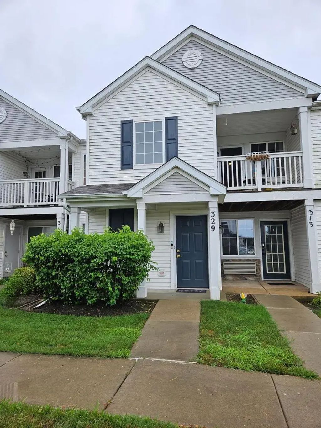329 Silverstone Drive 329, Carpentersville