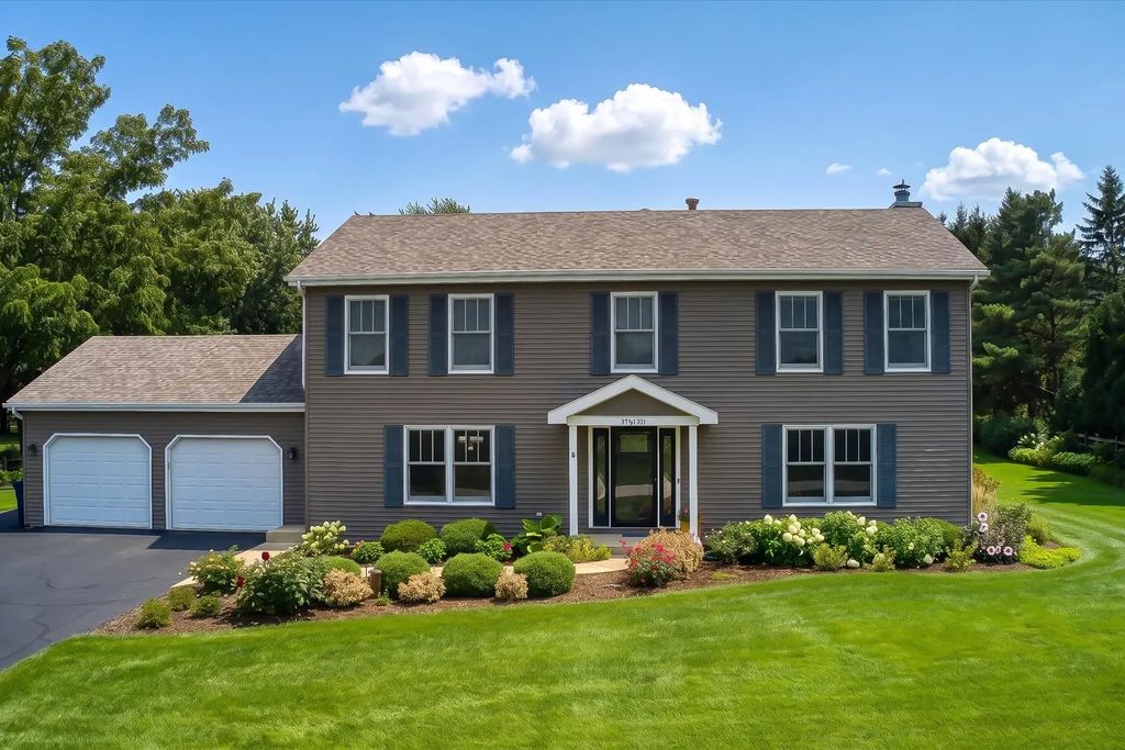 39w261 Hemlock Drive, St. Charles