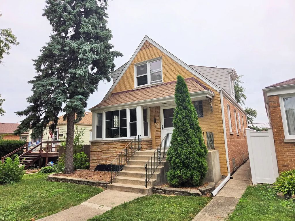 3443 N Ozanam Avenue, Chicago