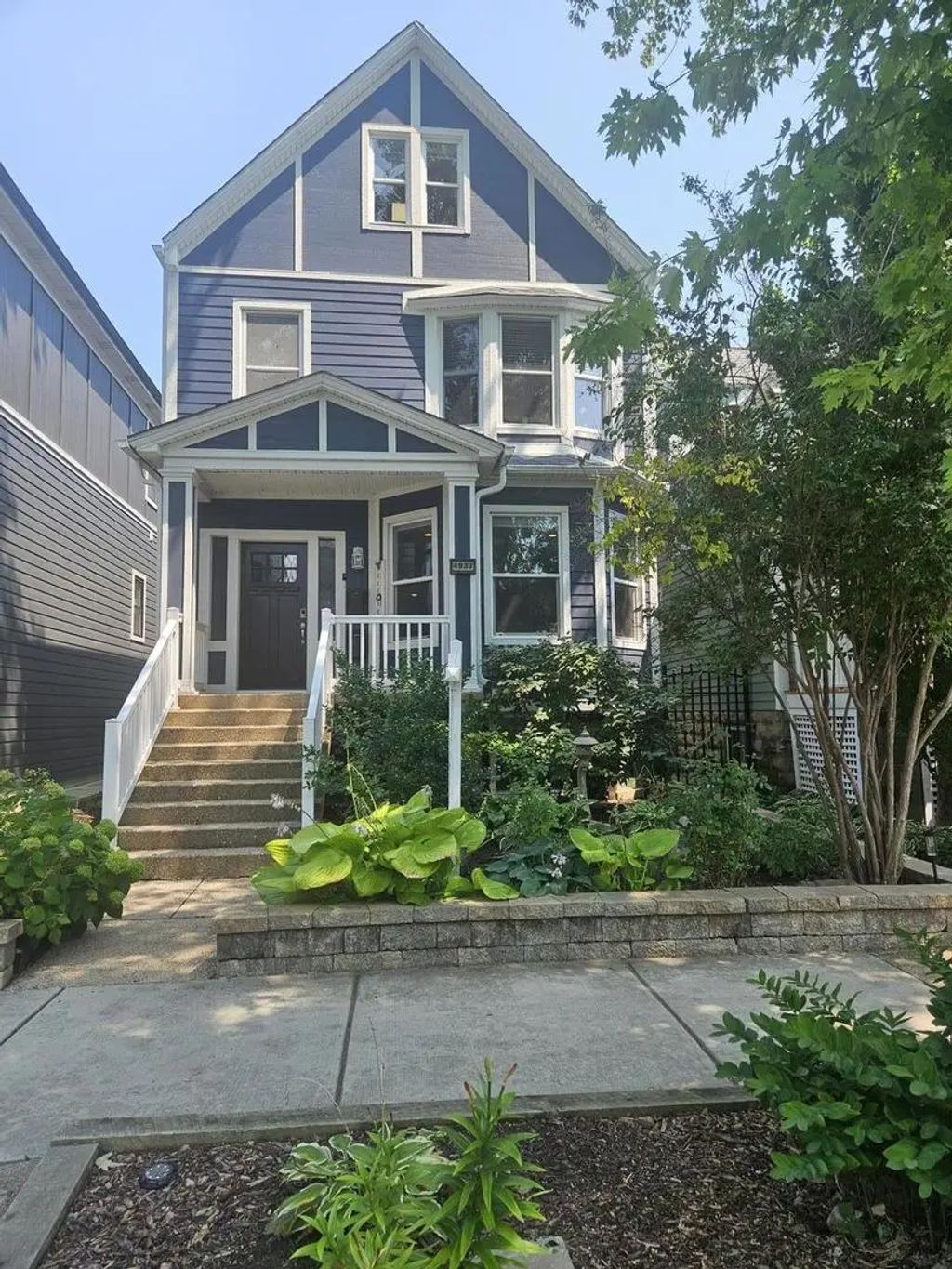 4937 N Bell Avenue, Chicago, 60625