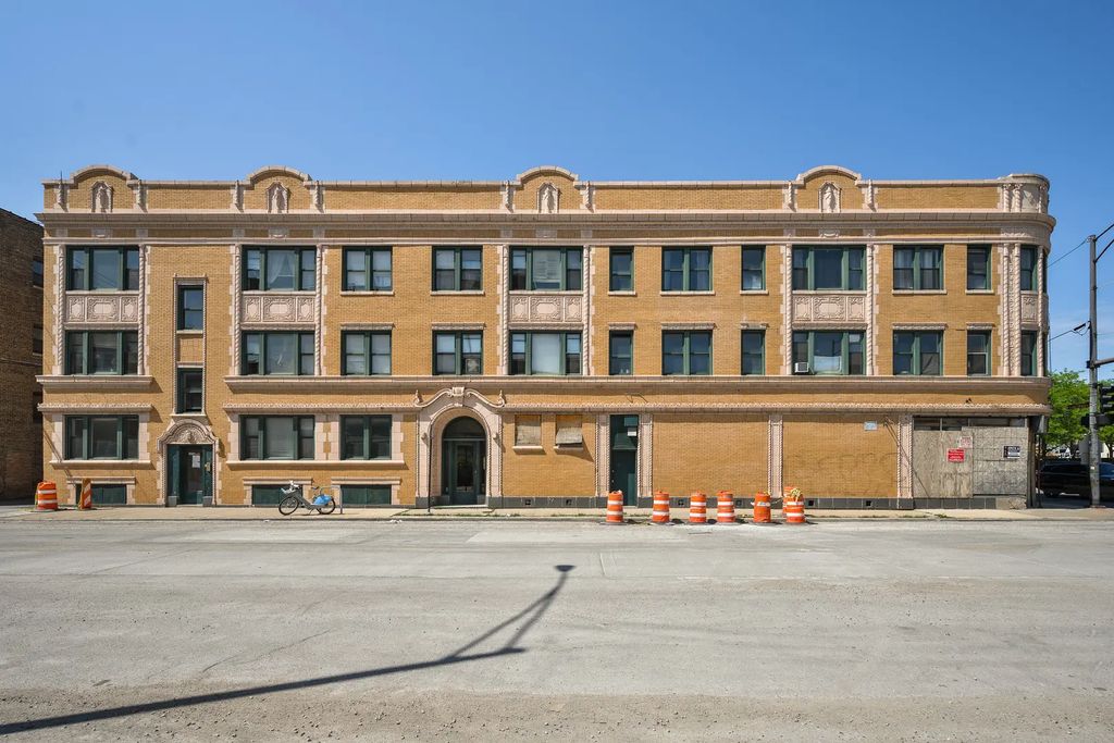 1206 W 83rd Street 203, Chicago