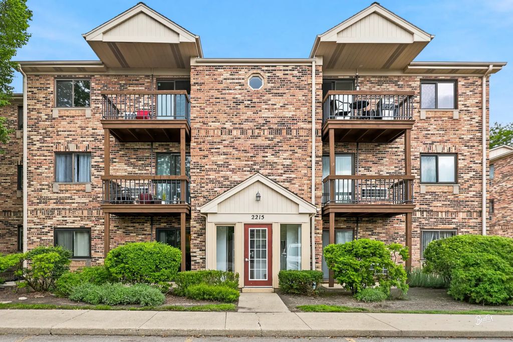 2215 Nichols Road 21f, Arlington Heights