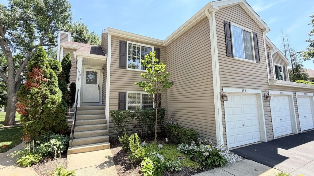 1975 Windsong Drive, Schaumburg