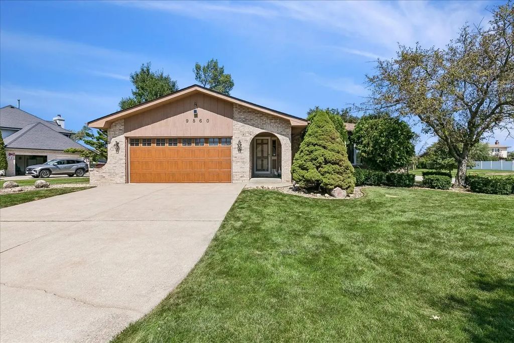 9860 Cambridge Drive, Mokena