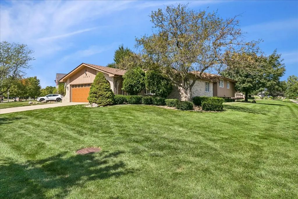 9860 Cambridge Drive, Mokena