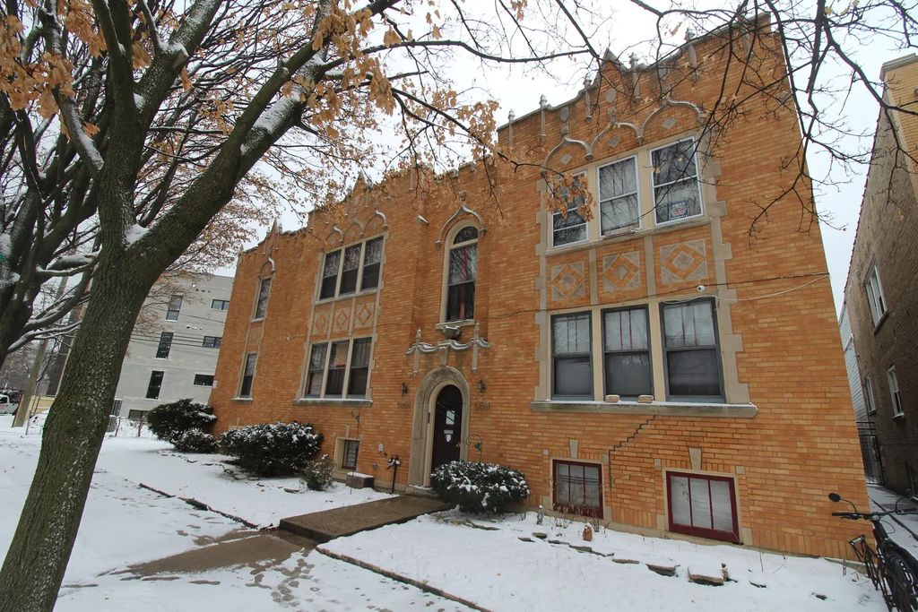 5801 N Richmond Street 1, Chicago, 60659
