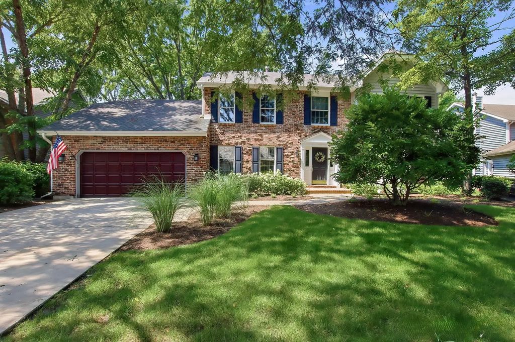 1419 Stevenson Drive, Libertyville