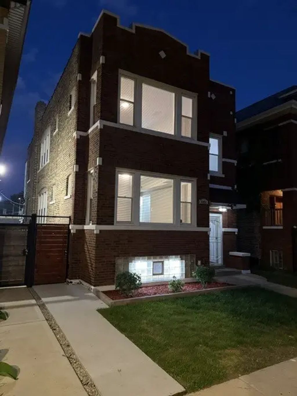 6951 S Artesian Avenue, Chicago, 60629