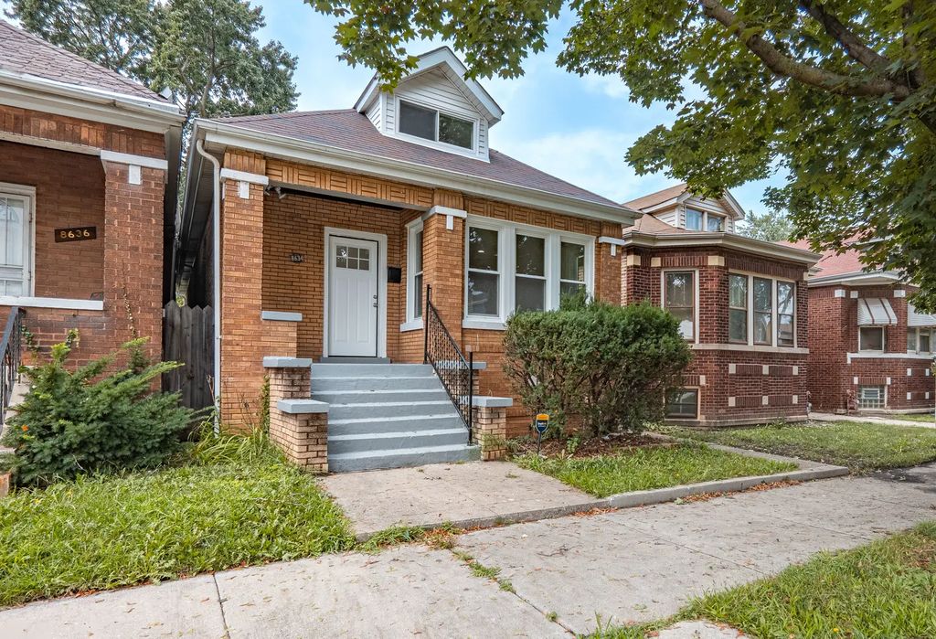 8634 S Laflin Street, Chicago
