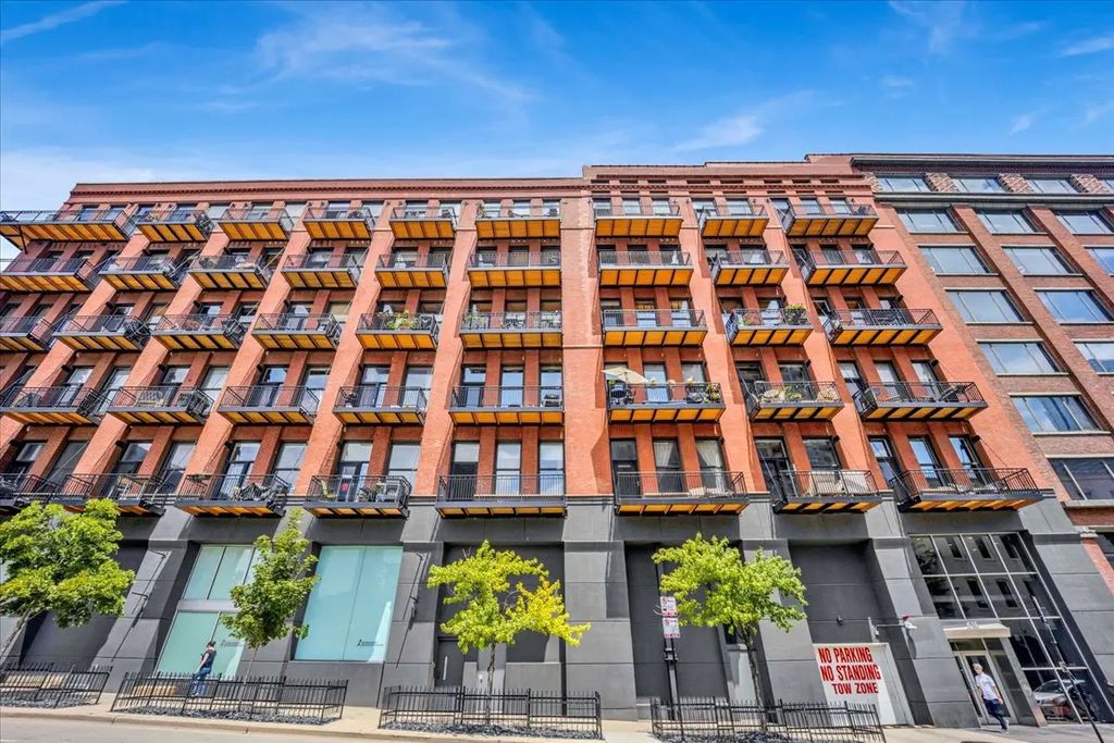 616 W Fulton Street 212, Chicago, 60661