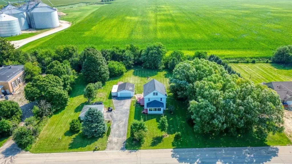 27564 Esmond Road, Esmond