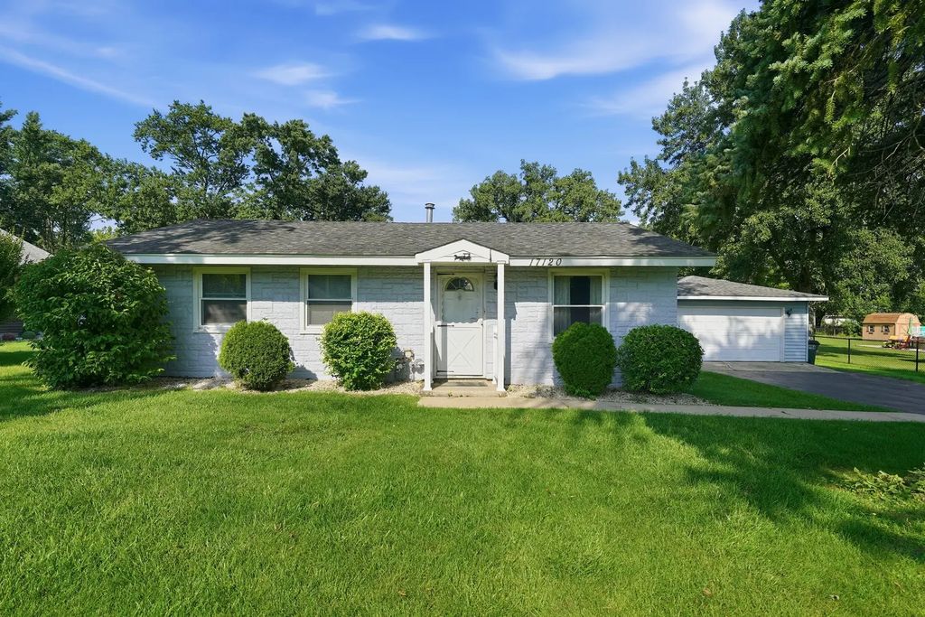 17120 Oriole Avenue, Tinley Park