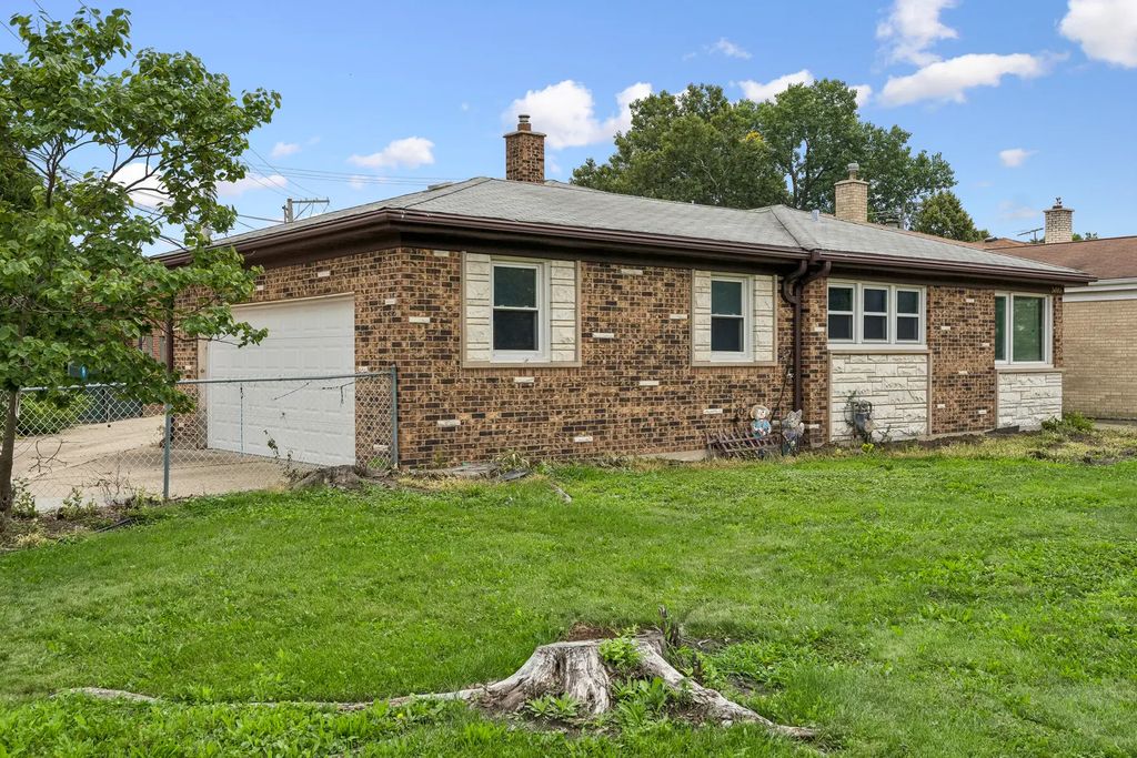 5905 N Oketo Avenue, Chicago