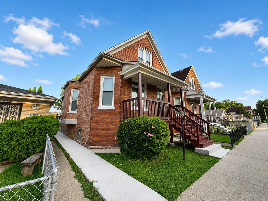5652 S Shields Avenue, Chicago
