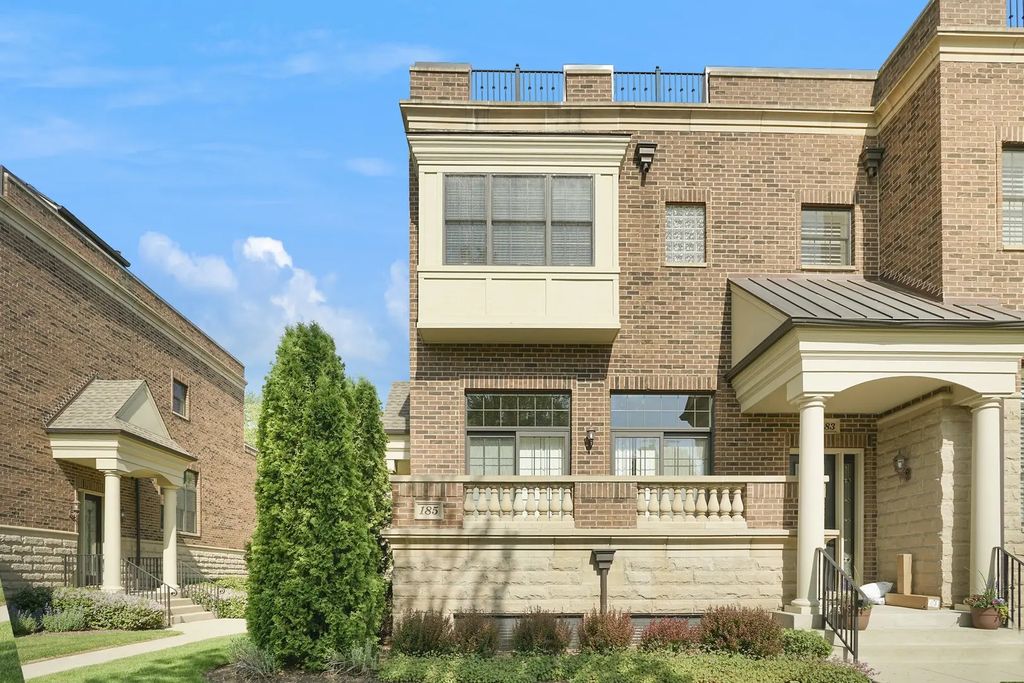 185 N Hickory Avenue, Arlington Heights