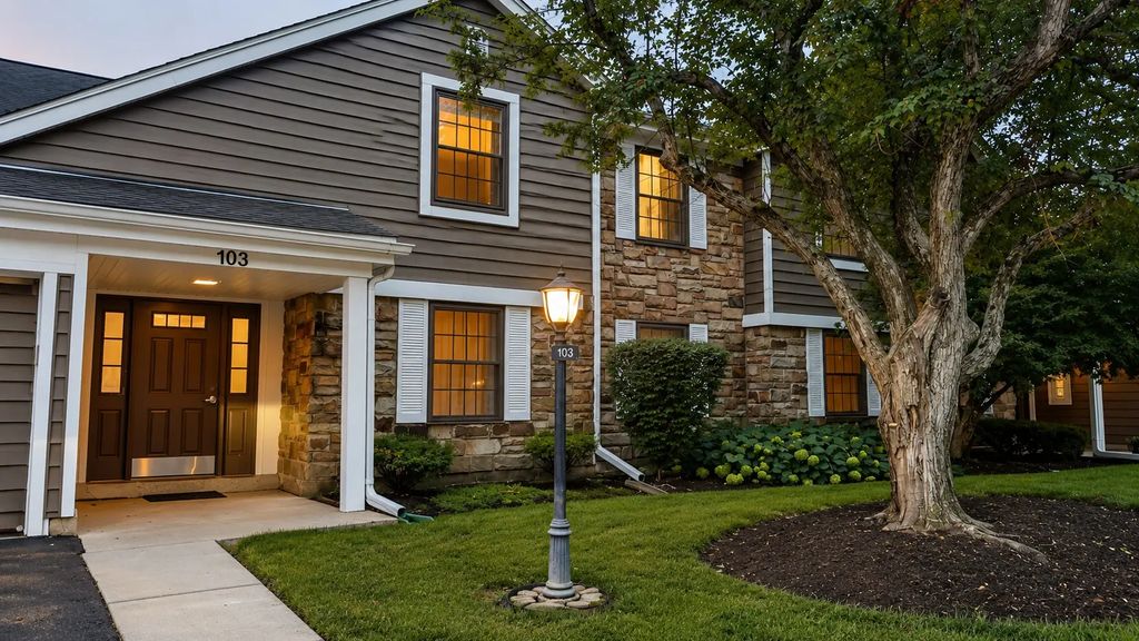 103 Marble Hill Court B2, Schaumburg