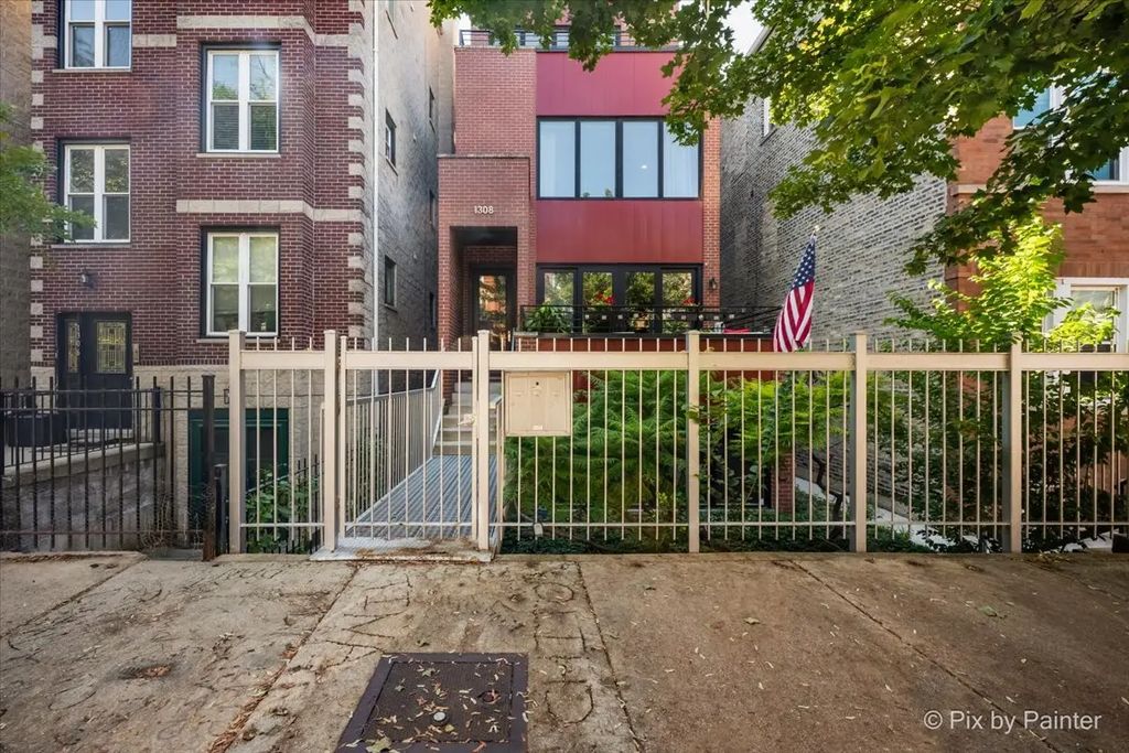 1308 N Bosworth Avenue 2, Chicago, 60622