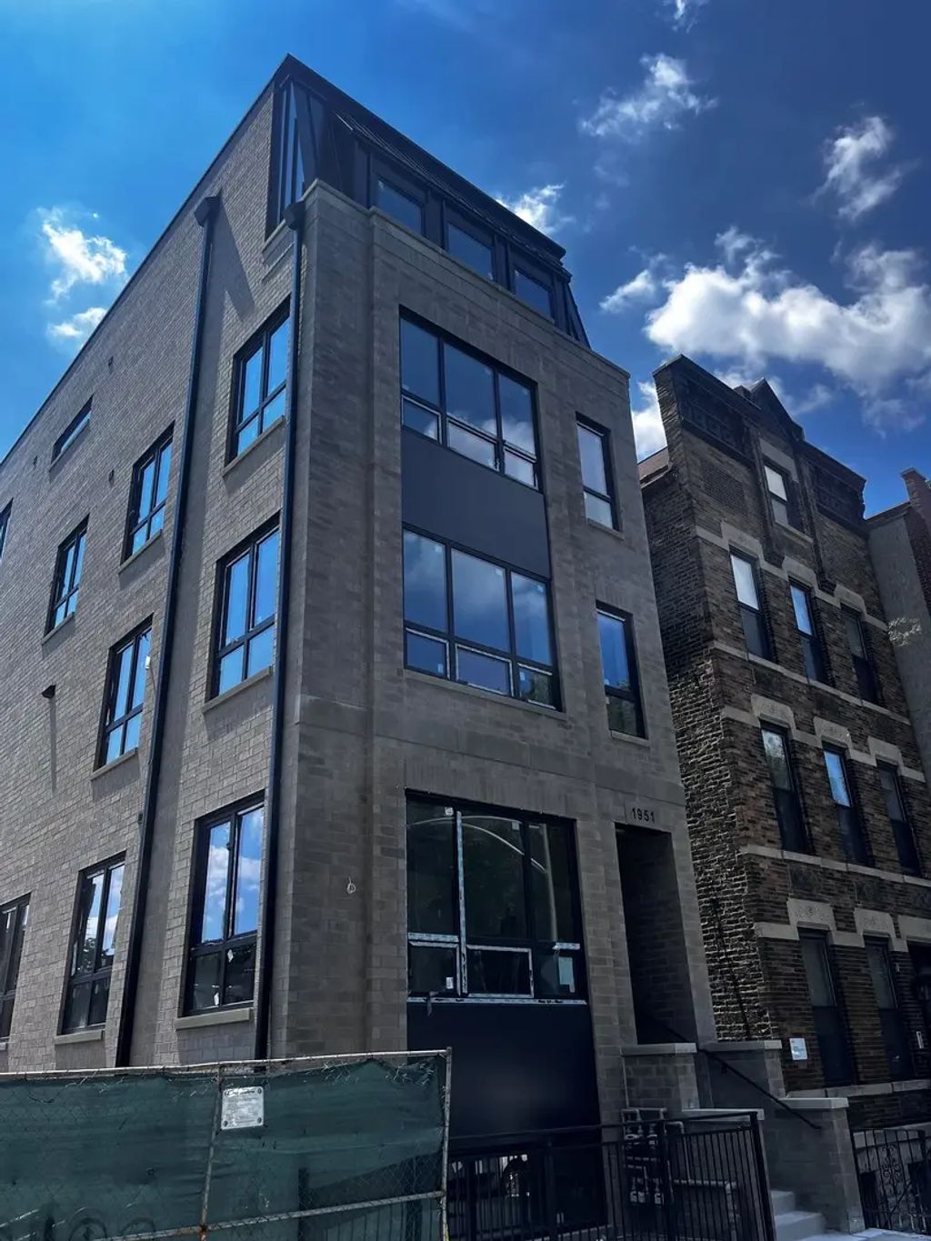 1951 W Dickens Avenue 2, Chicago, 60614