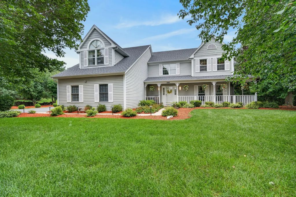 583 Running Deer Lane, Gilberts