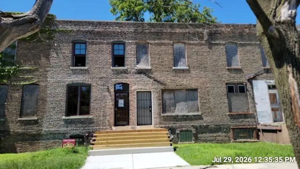 10732 S Langley Avenue, Chicago