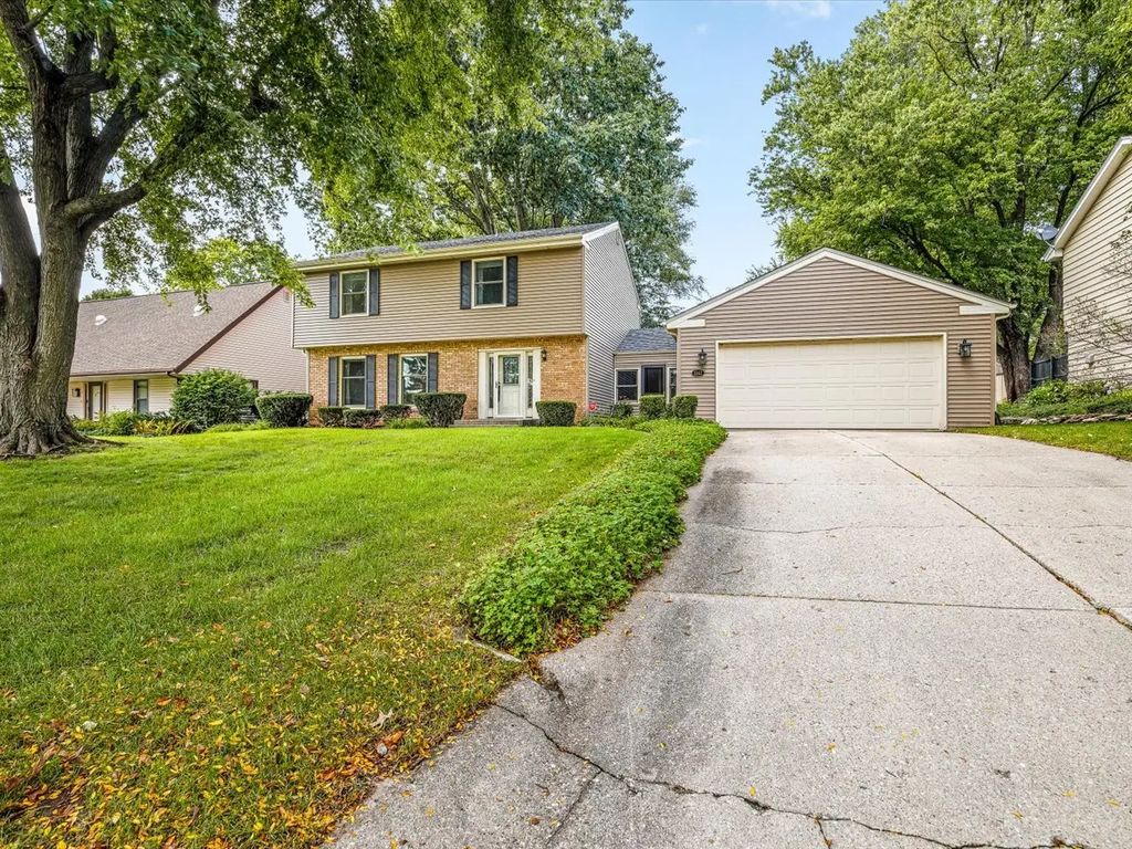 3342 Montlake Drive, Rockford