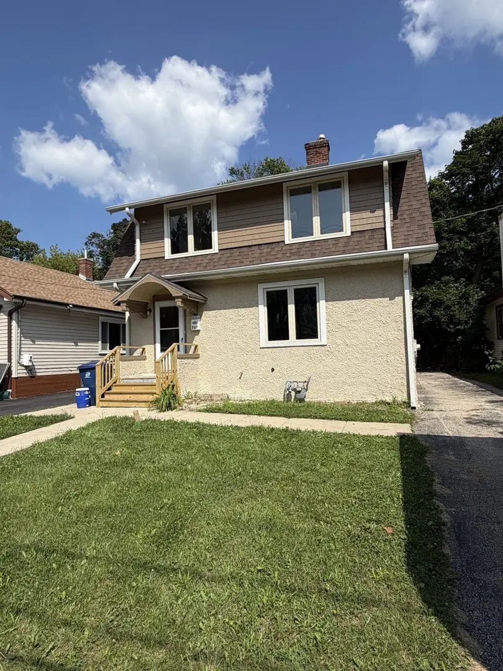 717 New York Street, Waukegan