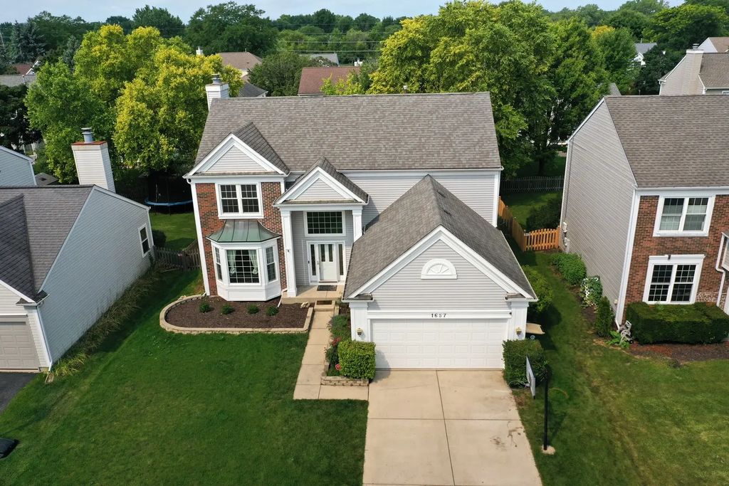 1657 Fairport Drive, Grayslake