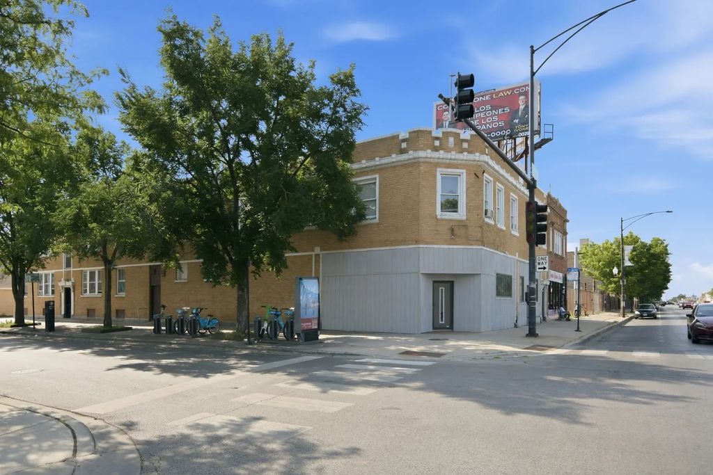 2957 N Cicero Avenue, Chicago, 60641
