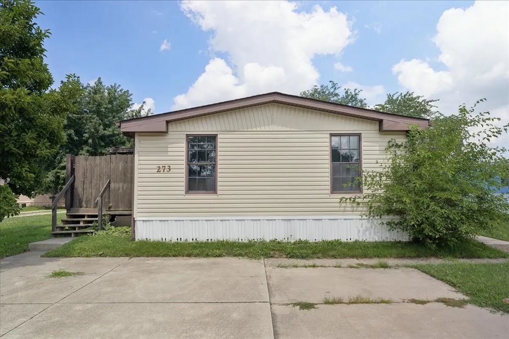 273 Duke Drive, Lynwood